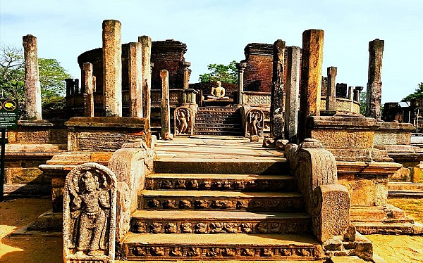 The History of Polonnaruwa